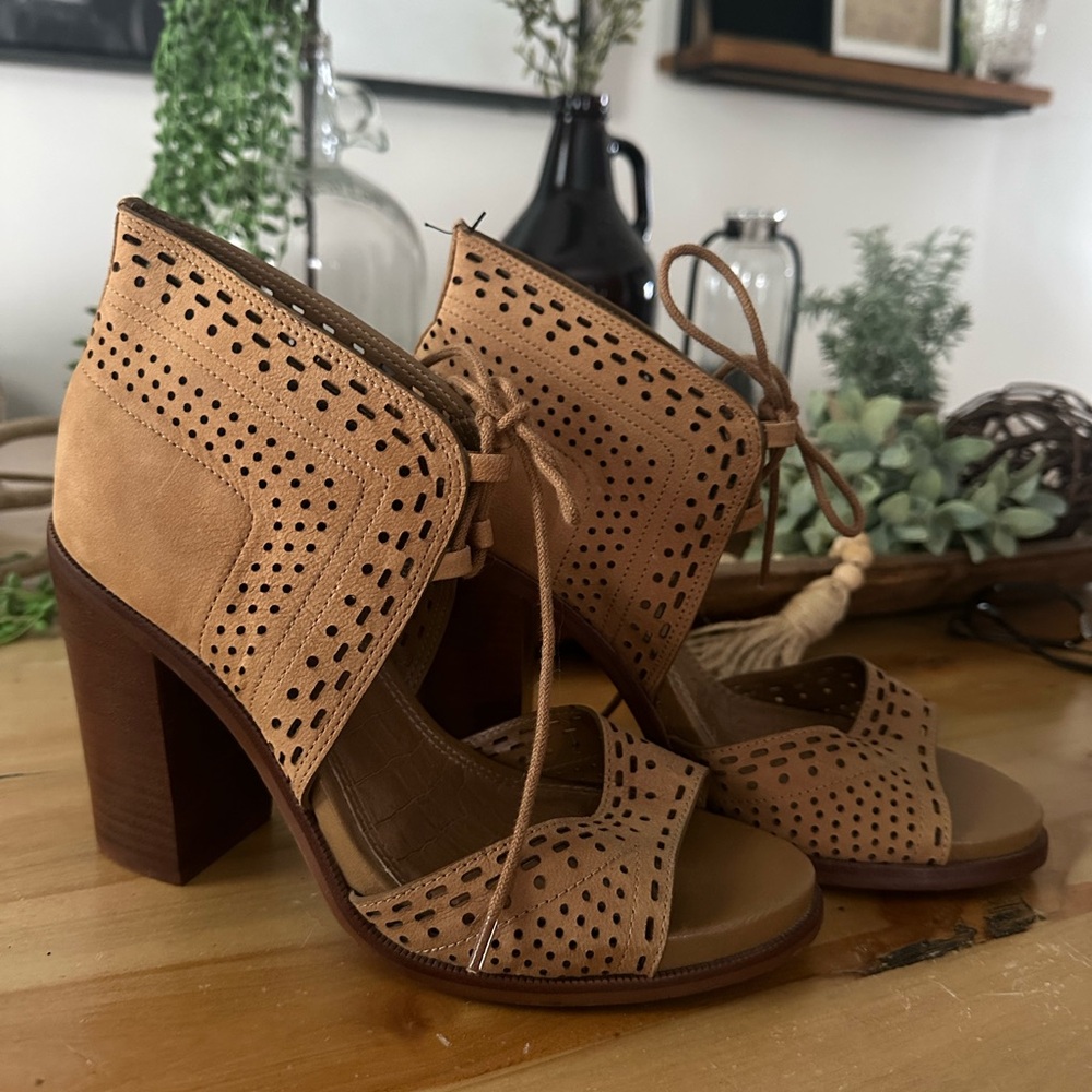Gianni Bini Chunky Heels